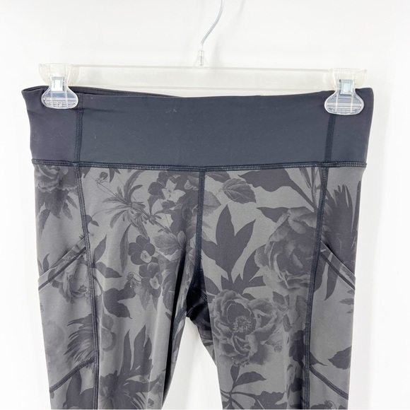 ✅Lululemon Floral Print Grey Black Sz 8 Full Length Legging Flowers Wunder Under - Picture 4 of 9